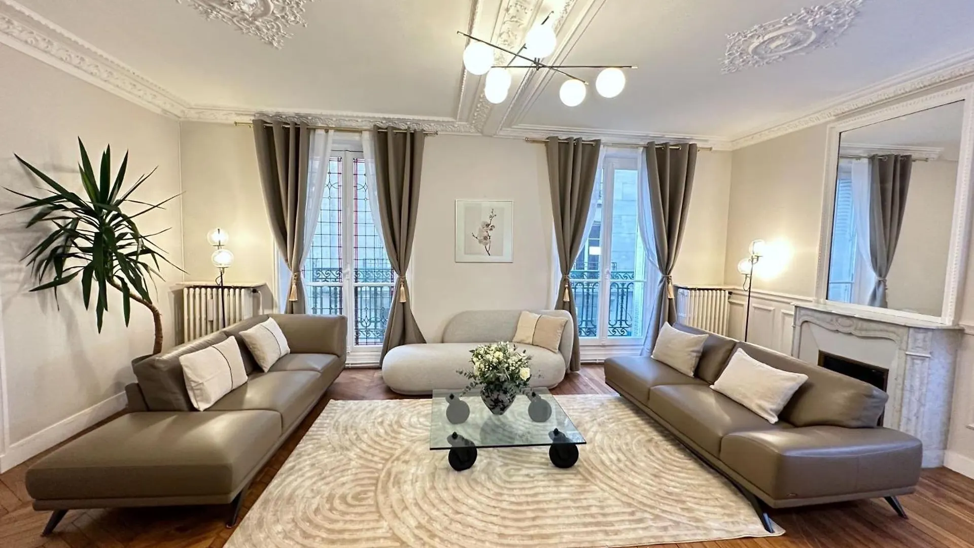 Luxurious Home In Le Marais Paris