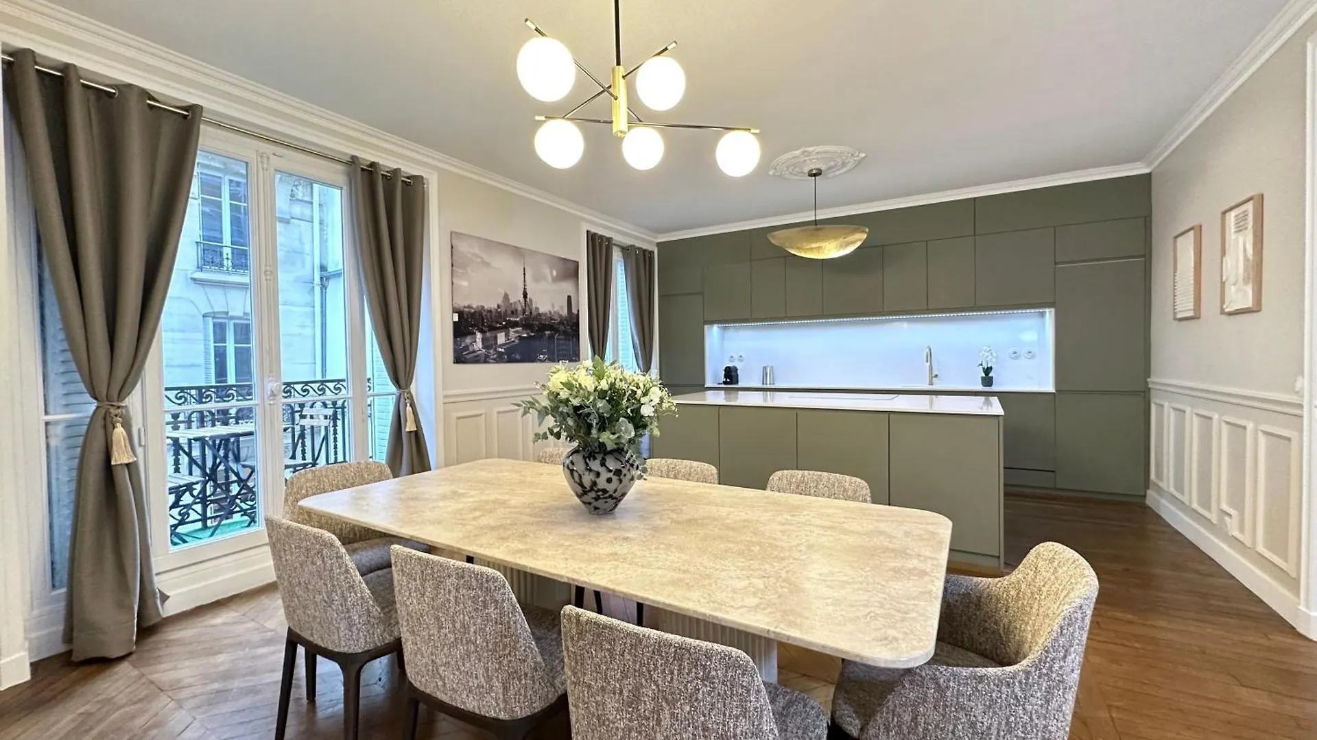 Luxurious Home In Le Marais Paris